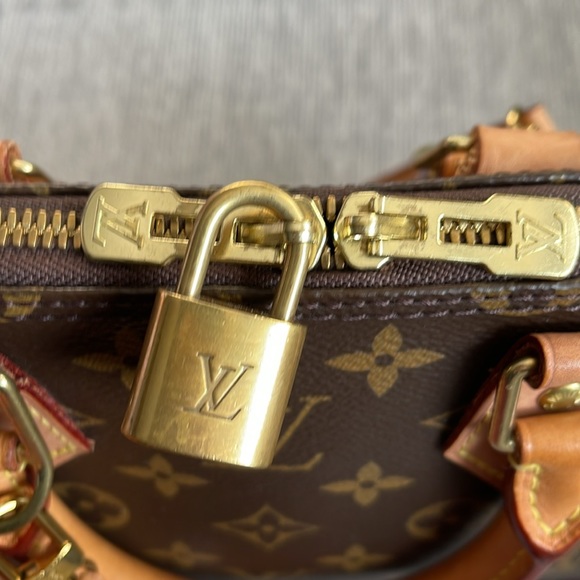 Alma BB Handbag Gently used - Picture 6 of 7